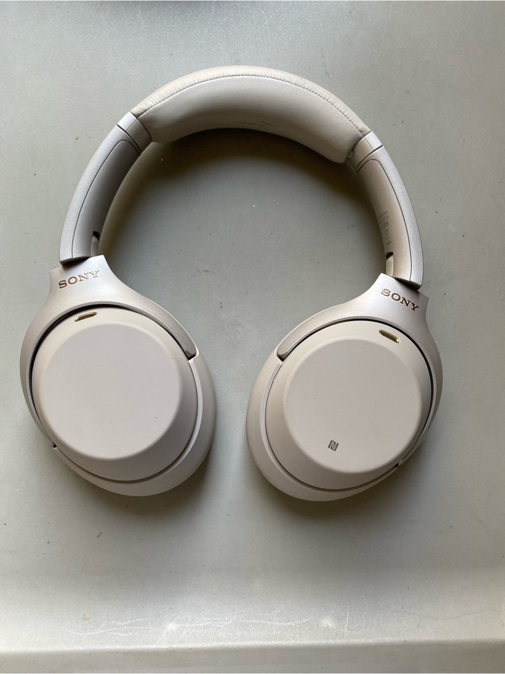 Sony WH-1000XM3 Wireless Noise-Cancelling Headphones - Picture 2 of 11